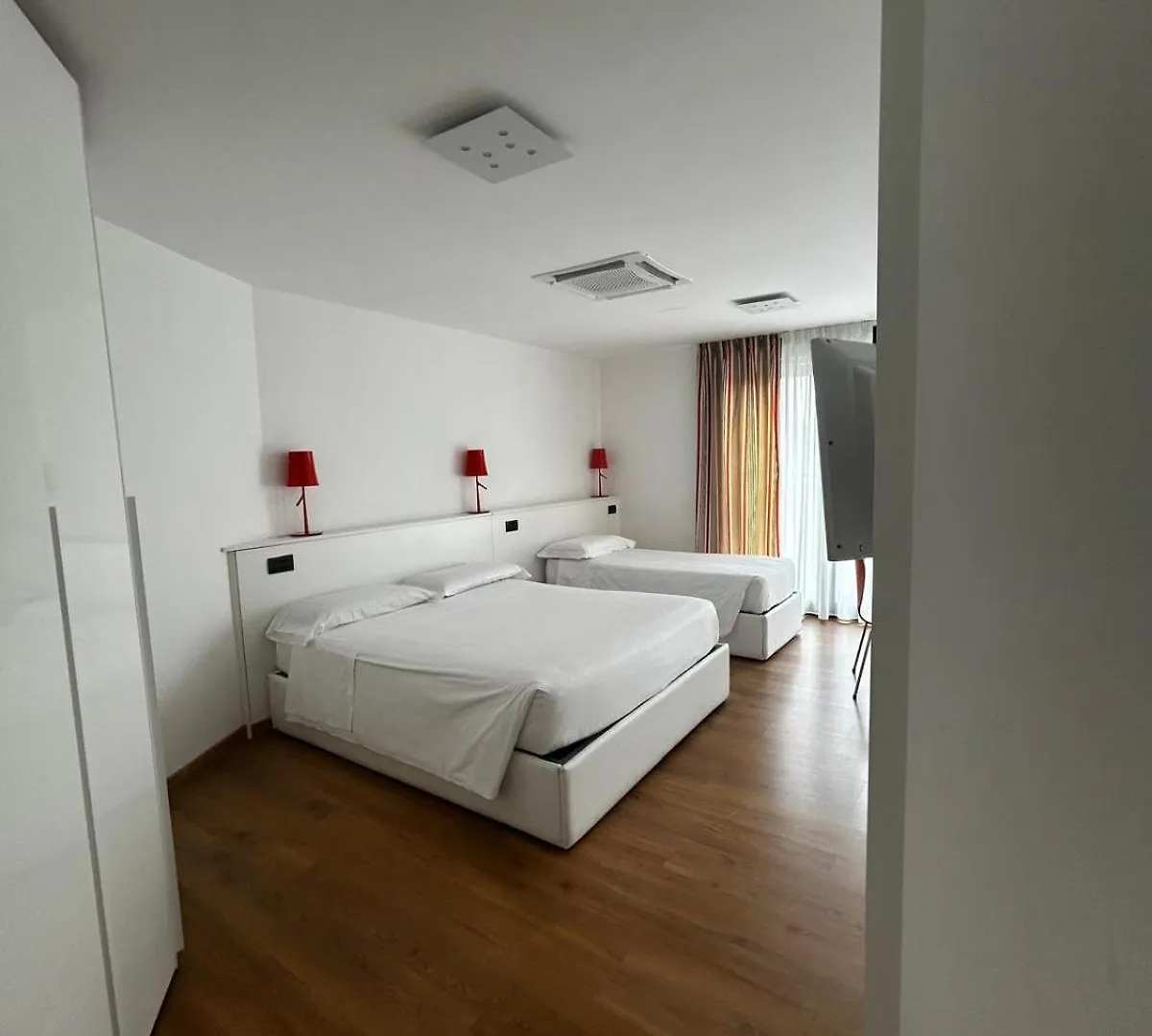 Bb Hotels Aparthotel Isola Mailand
